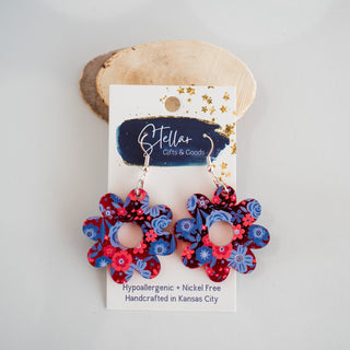 Medium Americana Mirror Floral Daisy Dangles